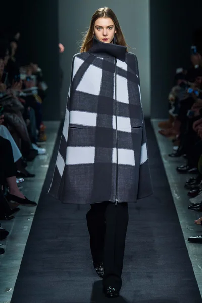 Look 14